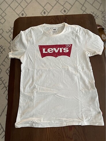 Orjinal Levis Beyaz Tişört