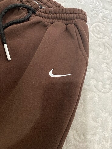 s Beden nike eşofman