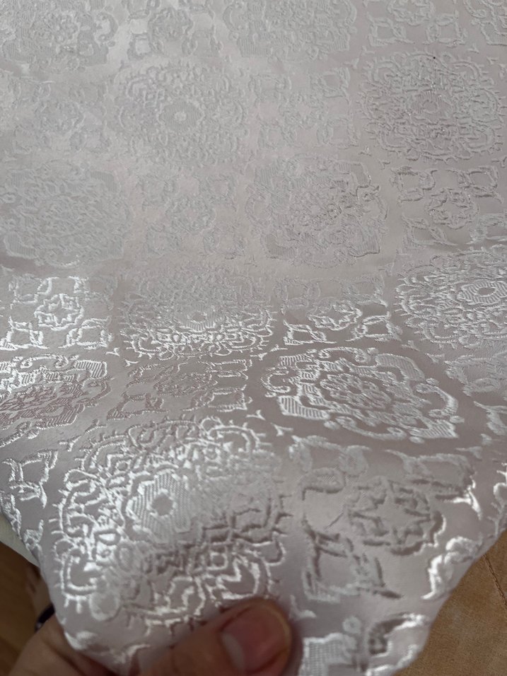 İşlemeli Gri-Pembe Masa Örtüsü - Görsel 5