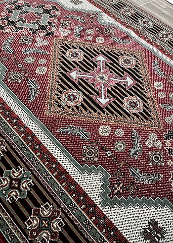 Bordo Desenli Klasik Halı