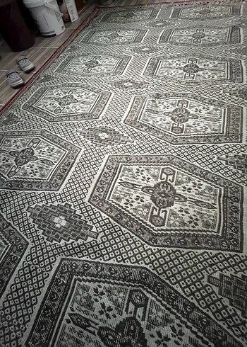 Koyu Renkli Çok Desenli Geleneksel Halı - Görsel 5