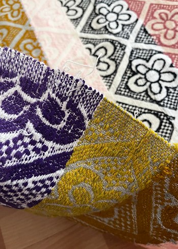 Çok Renkli Batik Desenli Halı - Görsel 8