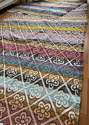 Çok Renkli Batik Desenli Halı - Görsel 6