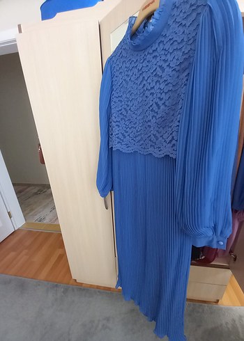 Uzun Kollu Mavi Pilili Uzun Elbise - Görsel 6