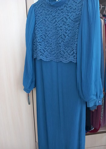 Uzun Kollu Mavi Pilili Uzun Elbise - Görsel 4