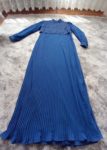 Uzun Kollu Mavi Pilili Uzun Elbise - Görsel 8