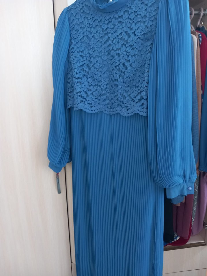 Uzun Kollu Mavi Pilili Uzun Elbise - Görsel 4