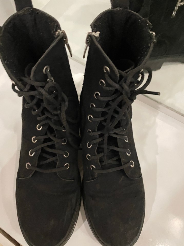 Siyah Fermuarlı  Kadın Bot - Görsel 2