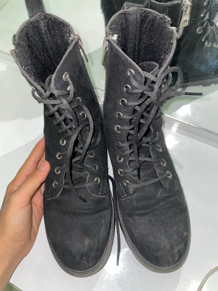 Siyah Fermuarlı  Kadın Bot - Görsel 4