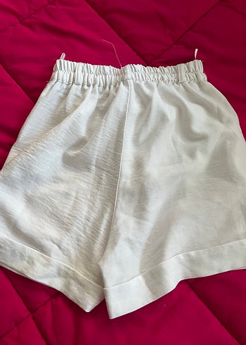 Beyaz Keten Şort - Görsel 2