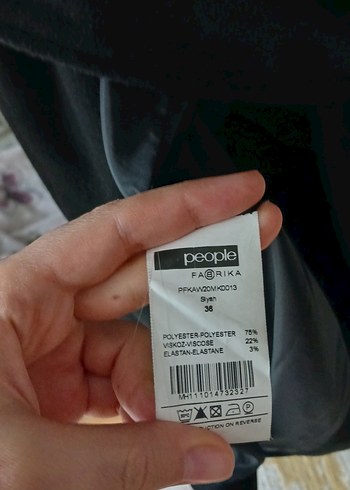 Siyah Kuşaklı Kadın Kaban - Görsel 4