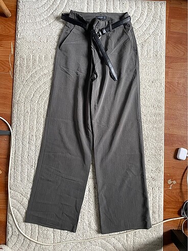 Stradivarius Pantolon S 36
