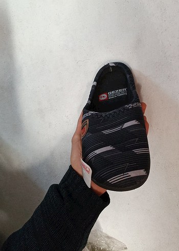 Erkek Siyah Bantlı Ev Terliği - Görsel 2