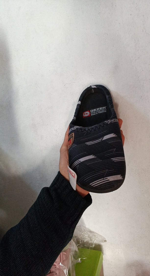 Erkek Siyah Bantlı Ev Terliği - Görsel 2