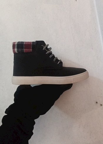 Siyah Bağcıklı Sokak Tarzı Erkek Botu - Görsel 2