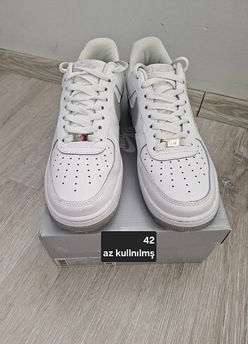 42 Beden NİKE FJ 4146 -100 AYAKKABI 