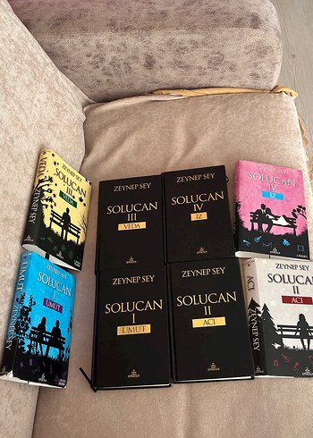 Zeynep Sey - Solucan Roman Serisi (8 Kitap)