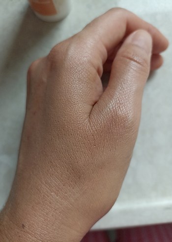 La Roche Posay Anthelios Age Correct SPF50 Renkli Güneş Kremi 50 - Görsel 5