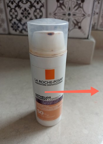 La Roche Posay Anthelios Age Correct SPF50 Renkli Güneş Kremi 50 - Görsel 3
