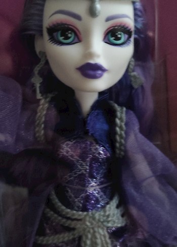 Monster high Spectra g3