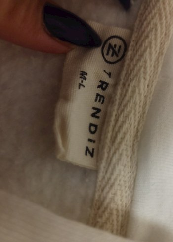 Beyaz Kapüşonlu Kadın Sweatshirt - Görsel 2