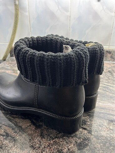 39 Beden Skechers Yağmur Botu sıfır gibi