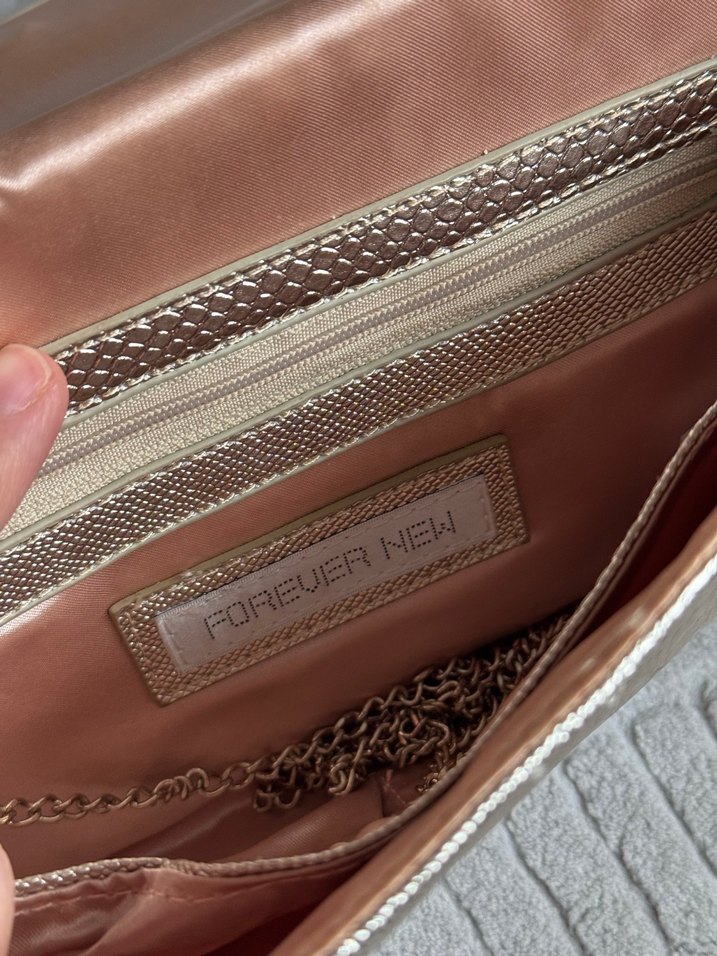 Forever New Gri Yılan Desenli Deri Kadın Portföy Cüzdan - Görsel 5