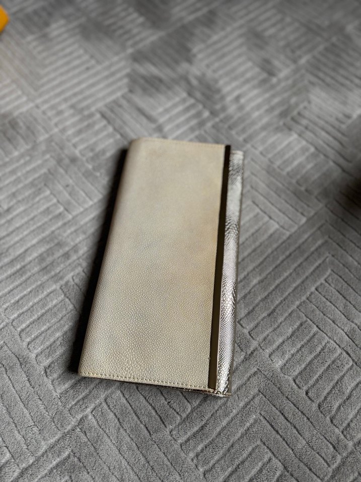 Forever New Gri Yılan Desenli Deri Kadın Portföy Cüzdan - Görsel 2