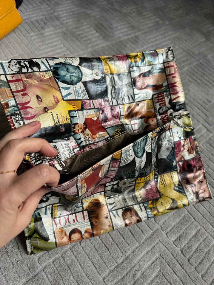 Zincir Detaylı Vintage Desenli Kadın Clutch - Görsel 3