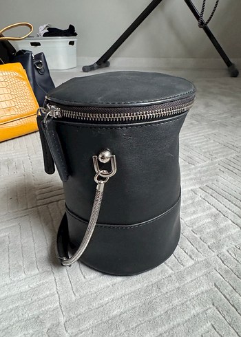 Mango Siyah Deri Fermuarlı Kadın Çantası - Görsel 2