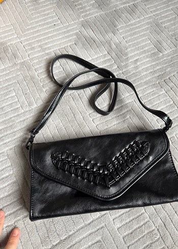 Zara Yılan Desenli Siyah Deri Gotik Çanta - Görsel 2