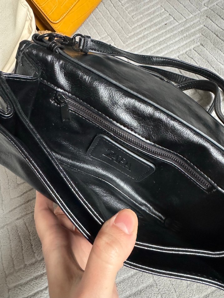 Zara Yılan Desenli Siyah Deri Gotik Çanta - Görsel 4