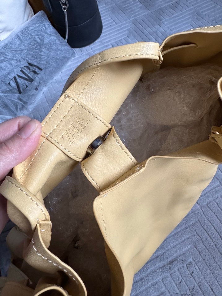 Zara Sarı Deri Kadın Çanta Fırfırlı - Görsel 3