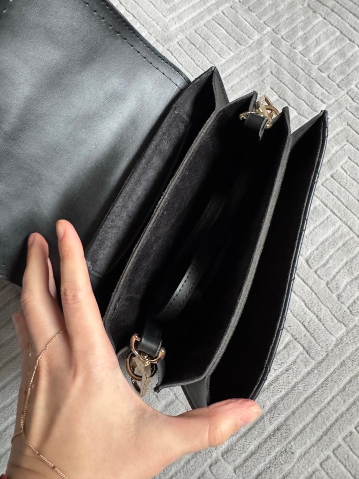 Laura Ashley Siyah Süet Püsküllü Kadın Çanta - Görsel 4