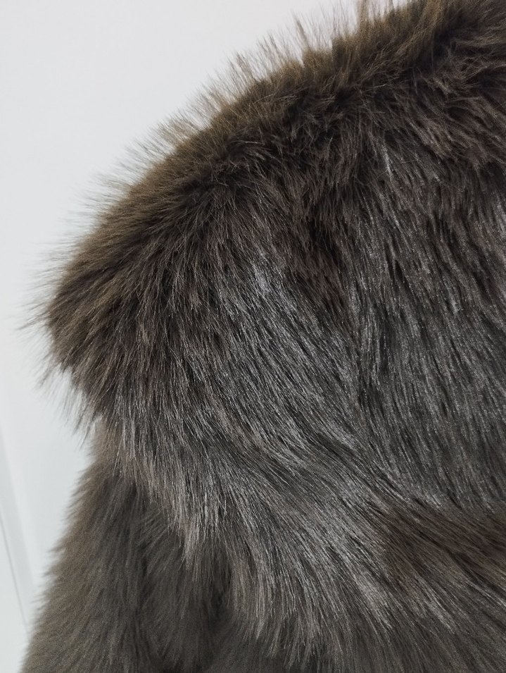 42-46 beden arasına uygun suni kürk - Görsel 2