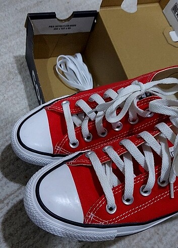 37 Beden kırmızı Renk Converse Chuck Taylor All Star Classic Kırmızı