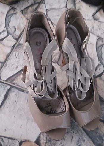 Kahverengi Deri Dolgu Topuklu Kadın Bot - Görsel 2