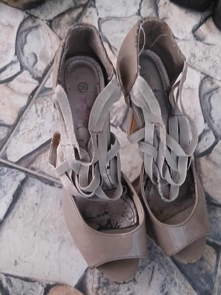 Kahverengi Deri Dolgu Topuklu Kadın Bot - Görsel 2