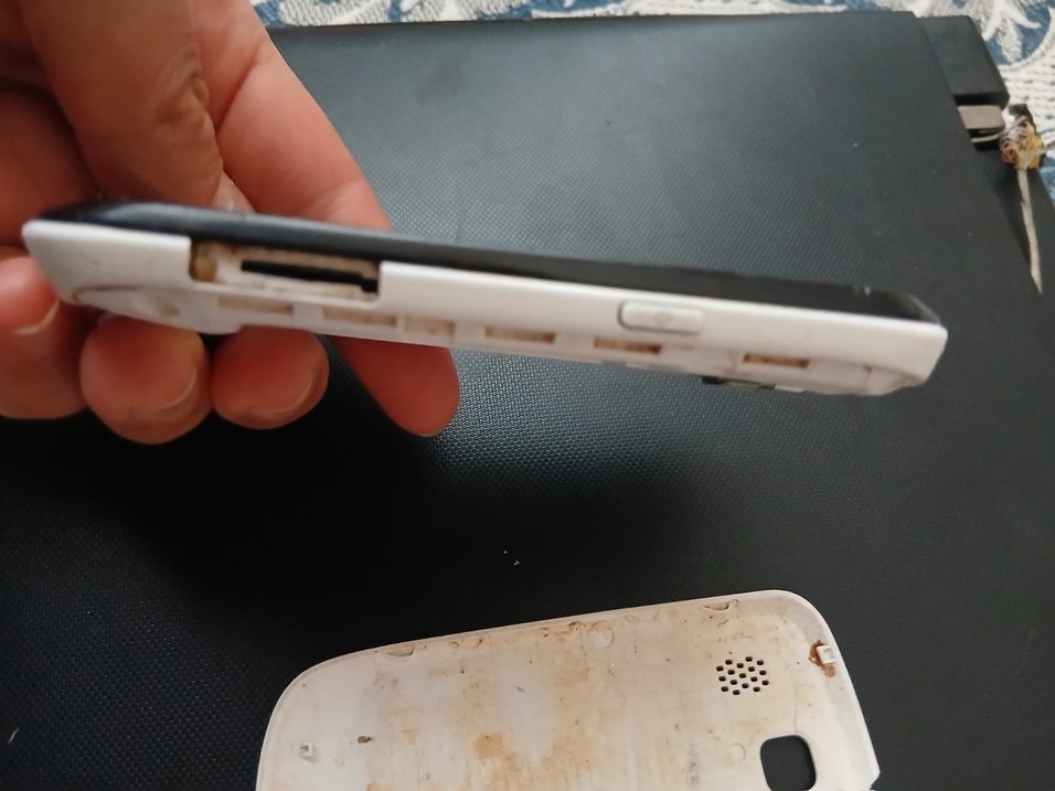 Samsung Siyah Android Telefon - Görsel 2