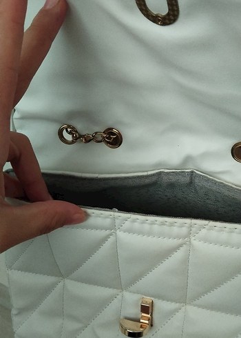 Beyaz Zincir Detaylı Kadın Deri Çanta - Görsel 8