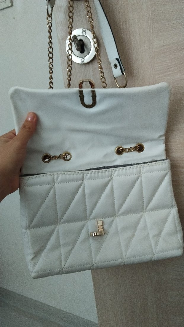 Beyaz Zincir Detaylı Kadın Deri Çanta - Görsel 2