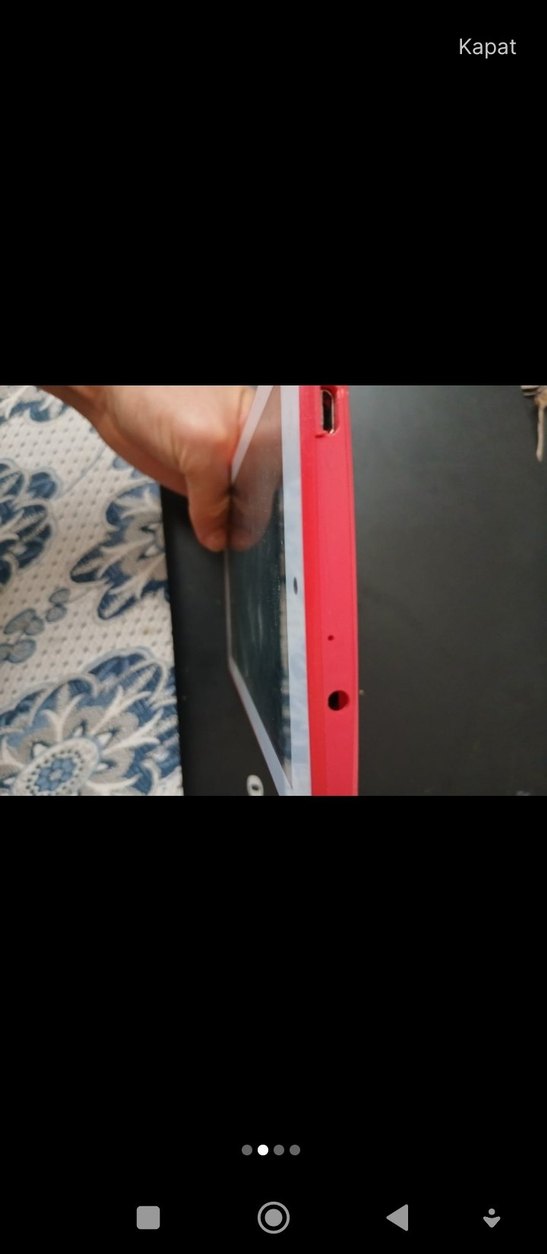 Kırmızı Çerçeveli Tablet - Görsel 3