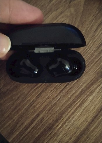 Lenovo Siyah Kablosuz Kulaklık Kutusu - Görsel 5