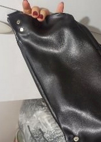 Zincir Detaylı Siyah canta - Görsel 4