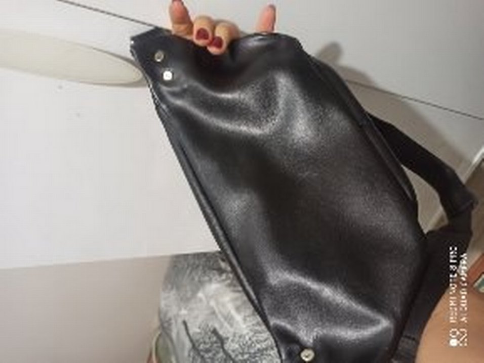 Zincir Detaylı Siyah canta - Görsel 4