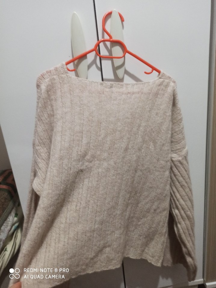 Bej V Yaka Örgü Kadın Kazak - Görsel 3