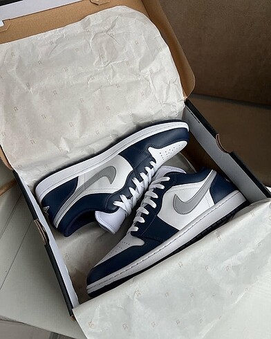Nike Air Jordan 1 Low 