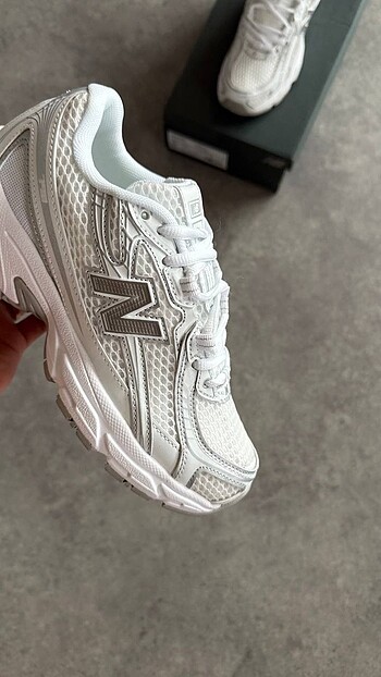 New Balance New Balance 740 White Silver