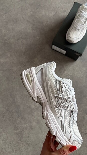 38 Beden New Balance 740 White Silver