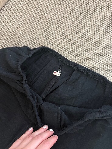 Beyoğlu Butik Siyah yüzde yüz keten şort bel lastikli yepyeni